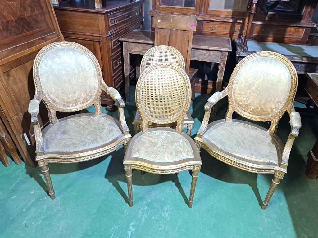 salottino liberty dorato