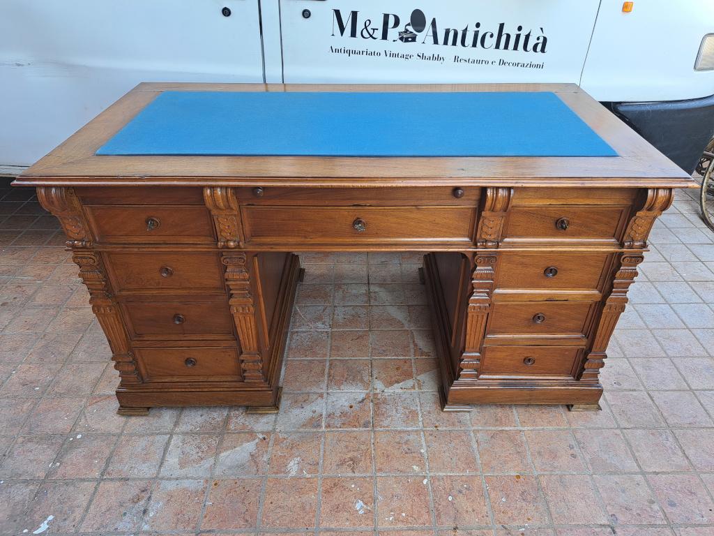 scrivania italiana da centro
