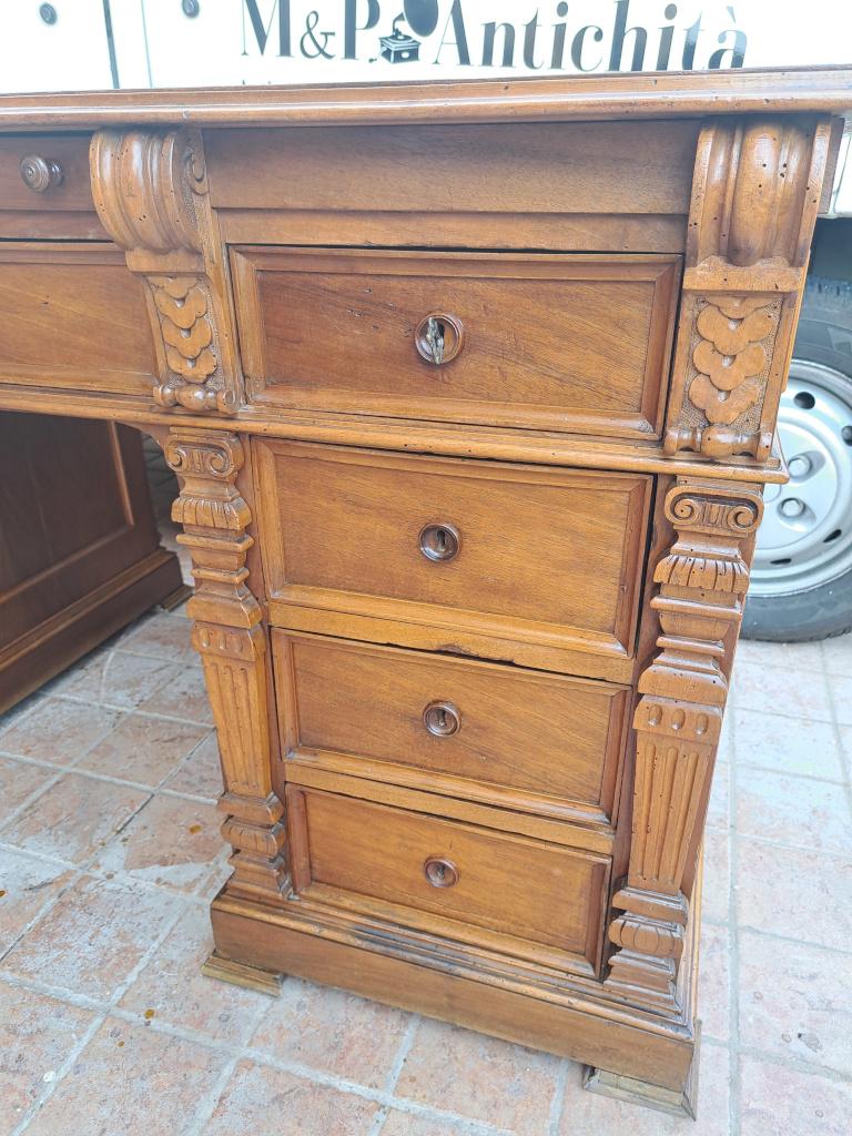 scrivania italiana da centro