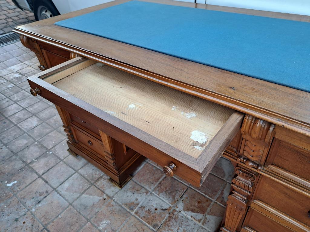 scrivania italiana da centro