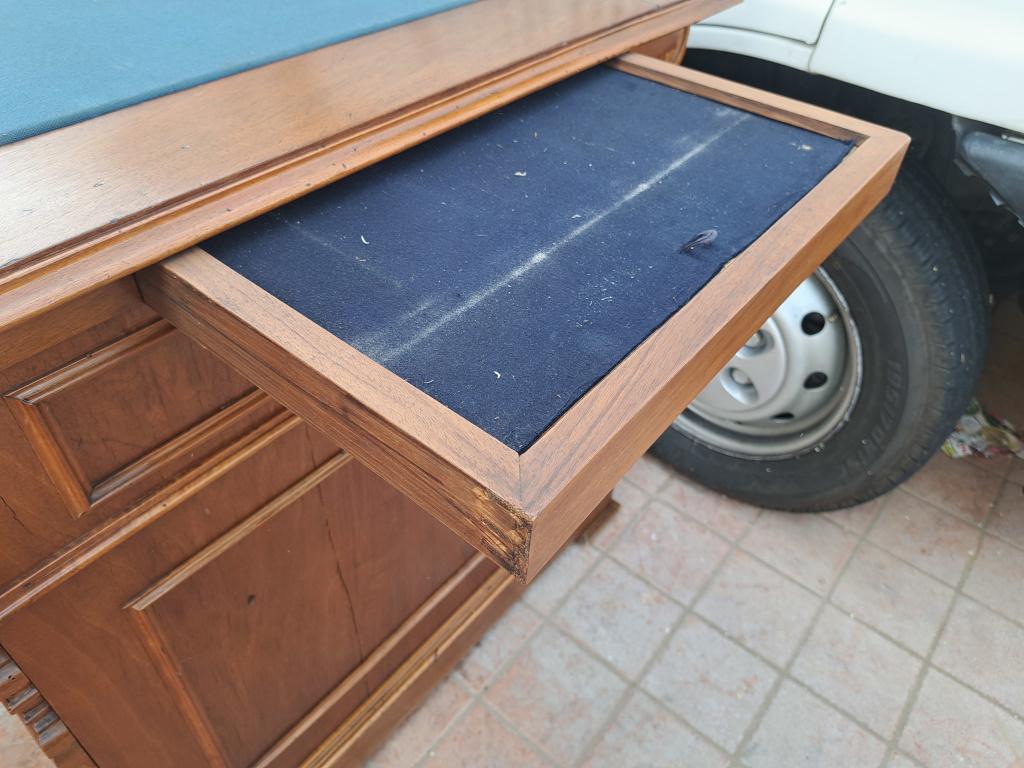 scrivania italiana da centro