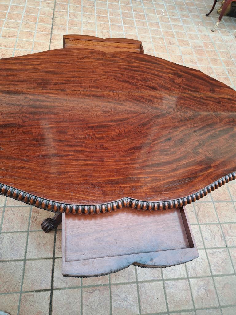 tavolo caffè inglese