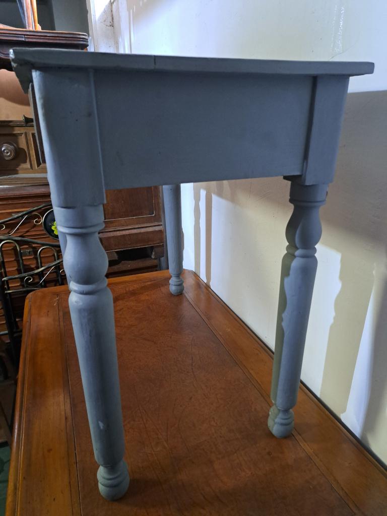 tavolo scrittoio grigio