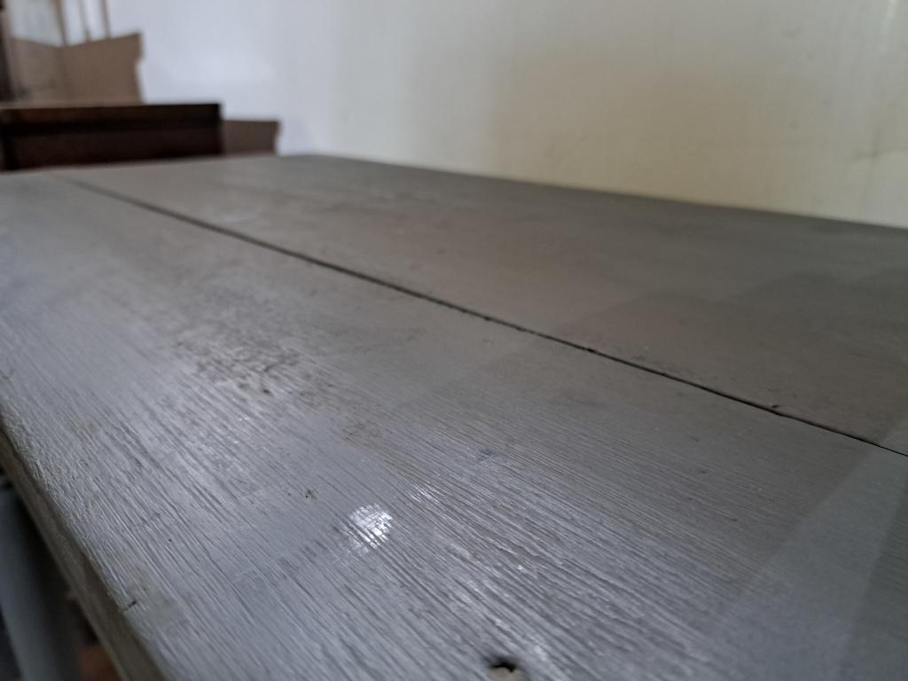 tavolo scrittoio grigio