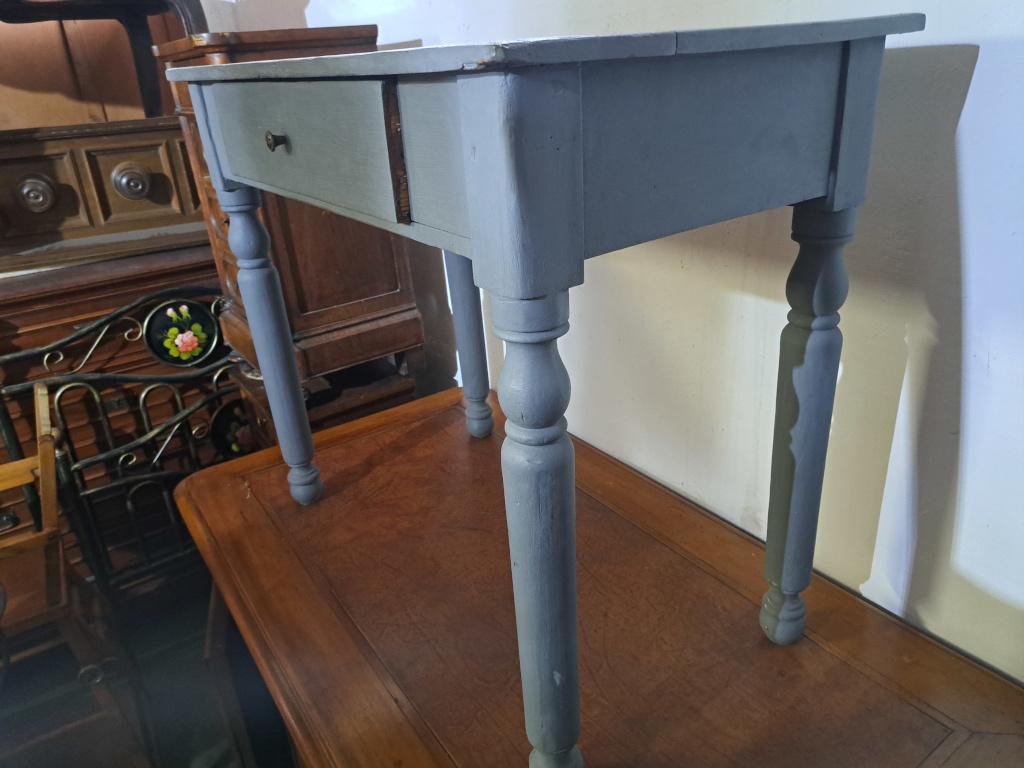 tavolo scrittoio grigio