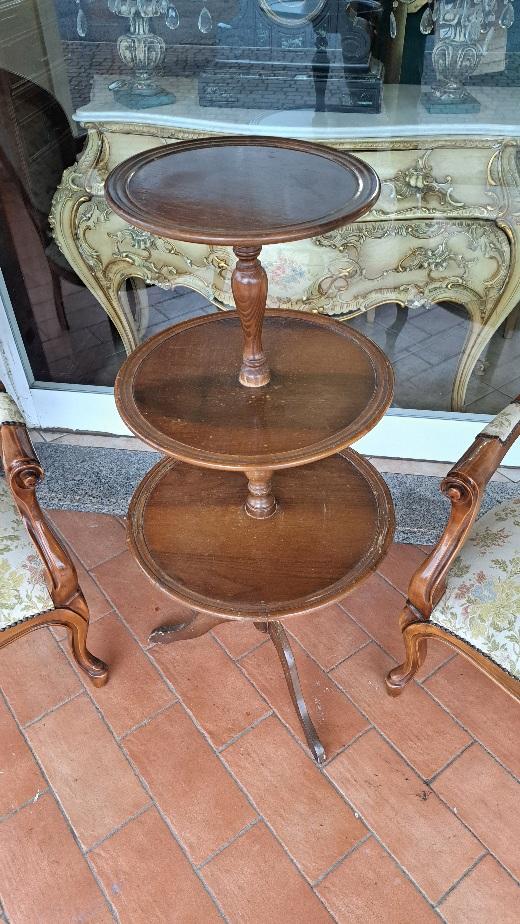 Tavolinetto alzata gueridon