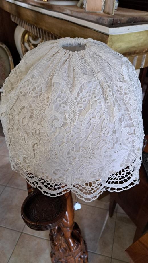 Lampada piantana in legno