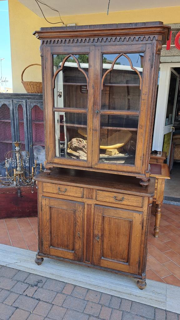 Credenza Scozzese