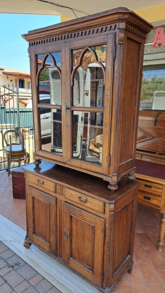 Credenza Scozzese