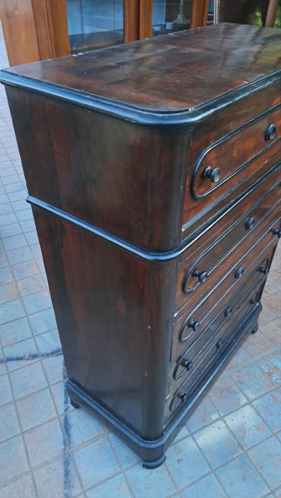 Cassettiera