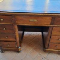 scrivania italiana 900